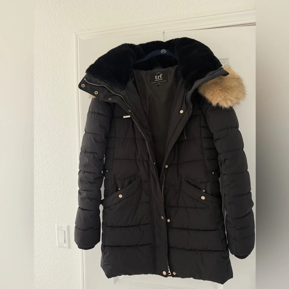 Zara Black Puffer Jacket with Fur Hood - Picture 2 of 9